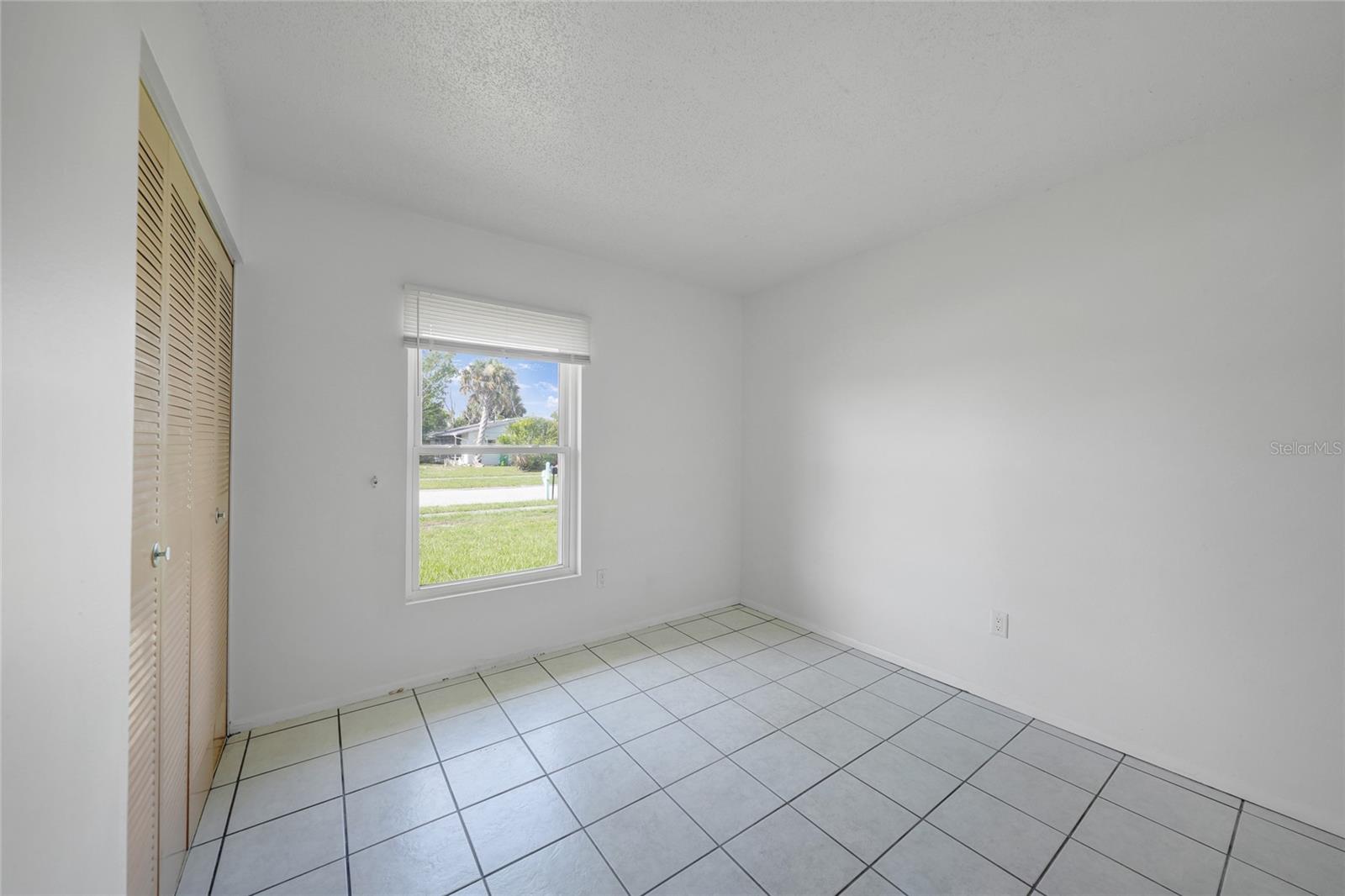 Image 31 of 41 For 13476 Newport Avenue