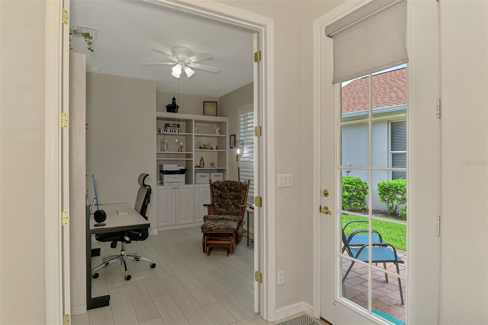 Image 4 of 61 For 1913 Scarlett Avenue