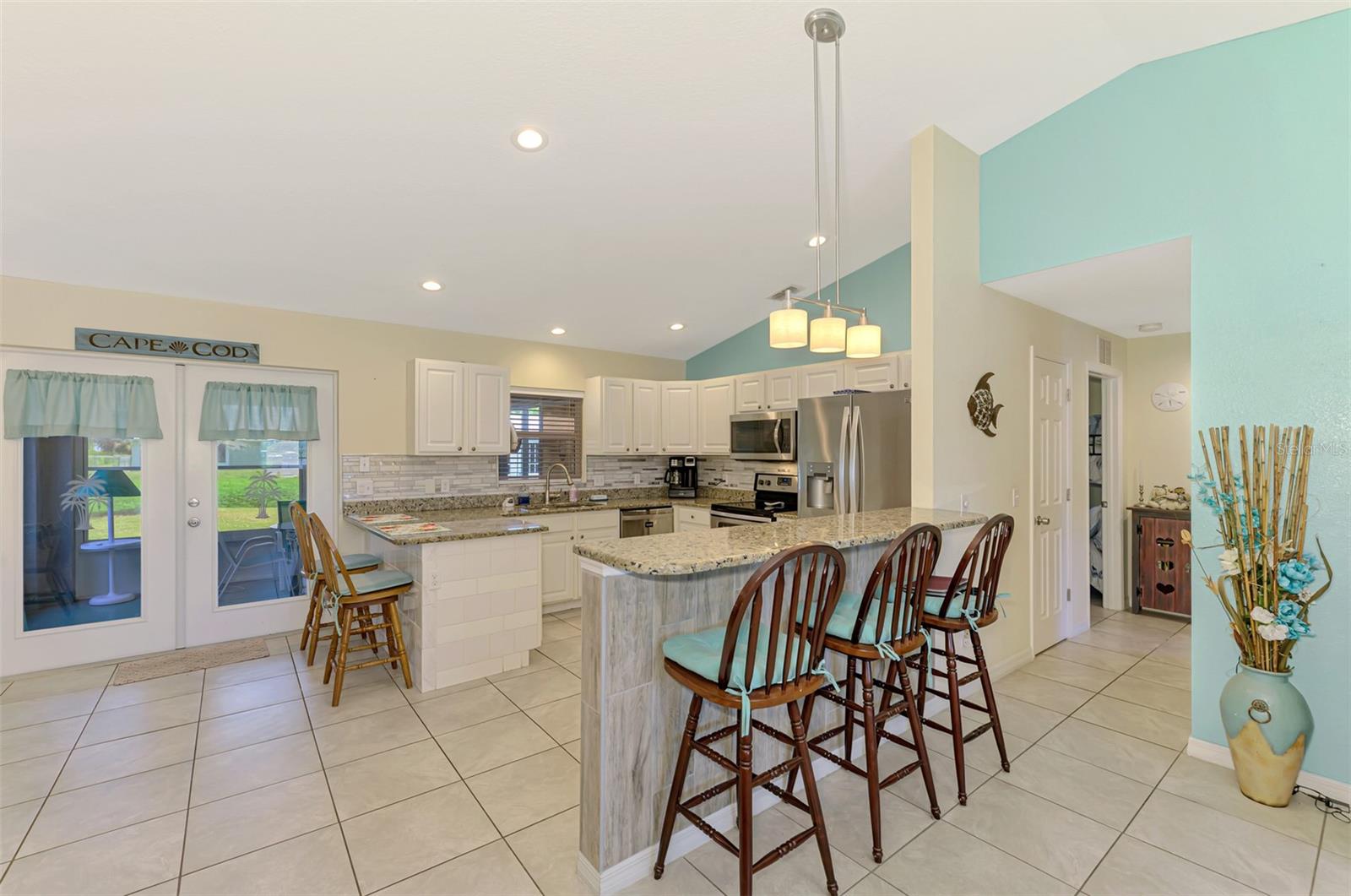 Image 10 of 37 For 10502 Deerwood Avenue