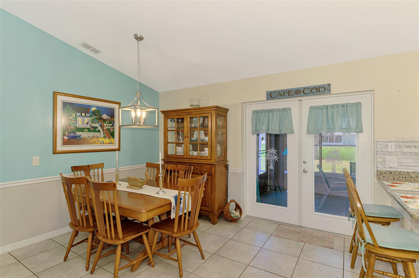 Image 17 of 37 For 10502 Deerwood Avenue