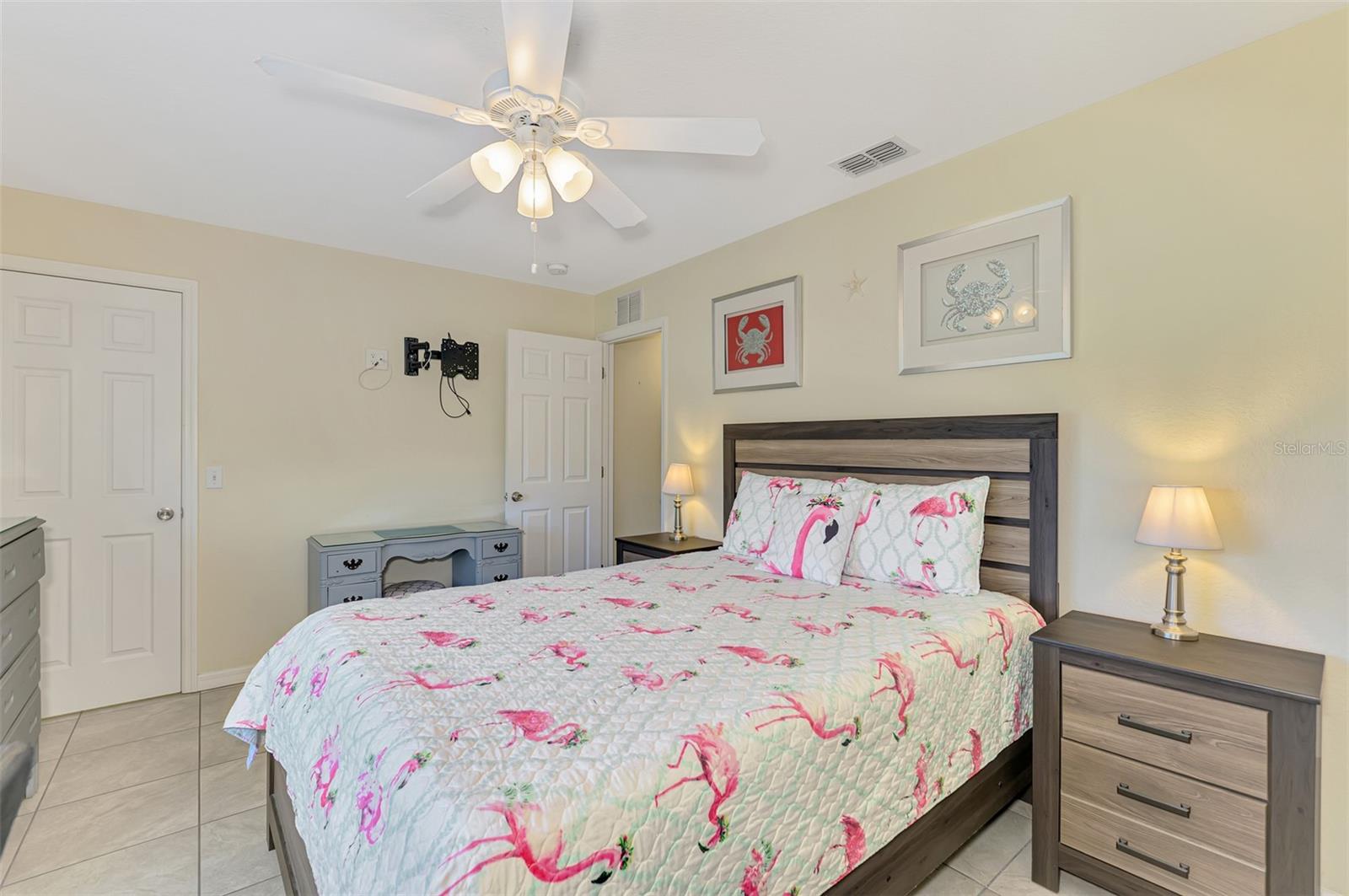 Image 24 of 37 For 10502 Deerwood Avenue