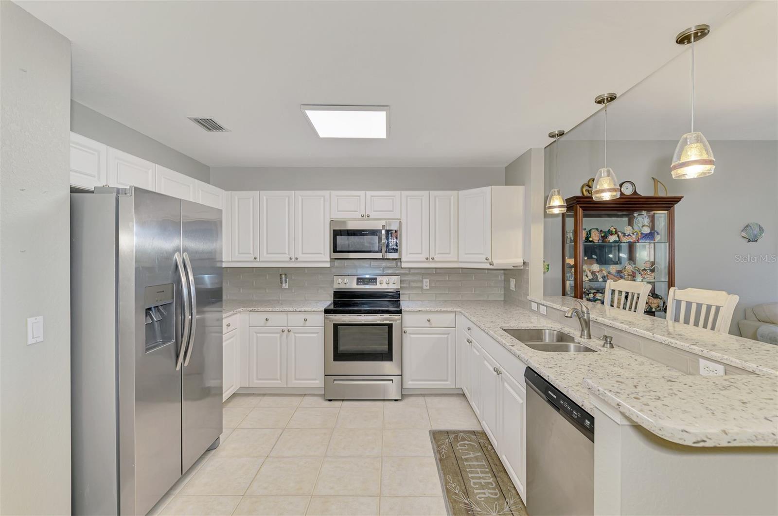 Image 19 of 77 For 3413 Grand Vista Court 102