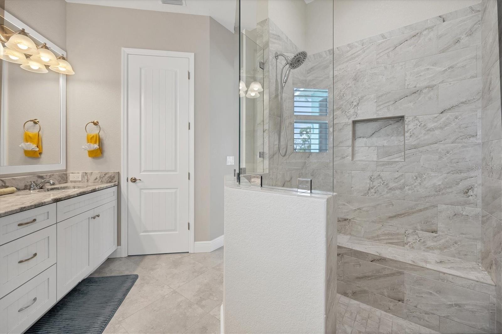Image 13 of 24 For 10439 Coquina Court