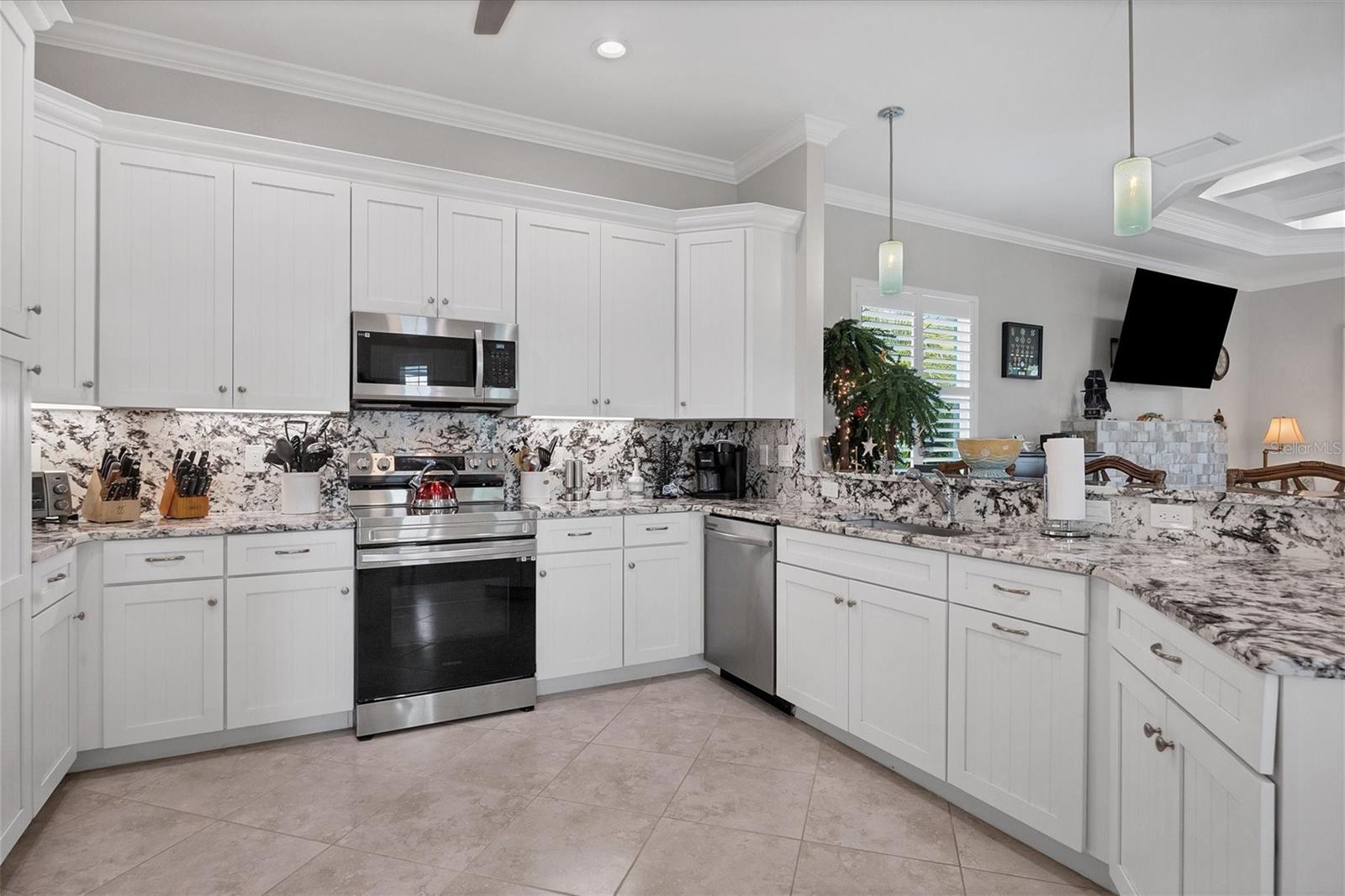 Image 7 of 24 For 10439 Coquina Court