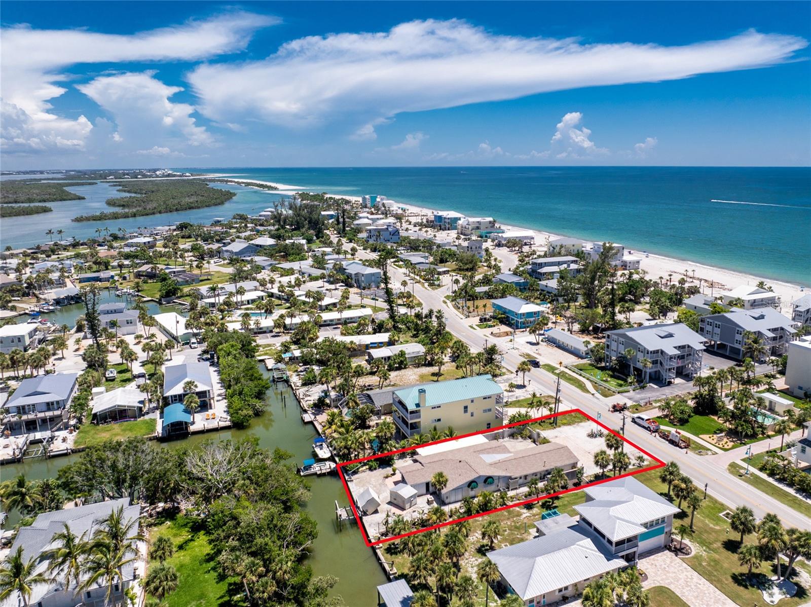 Image 13 of 40 For 1475 Gulf Boulevard