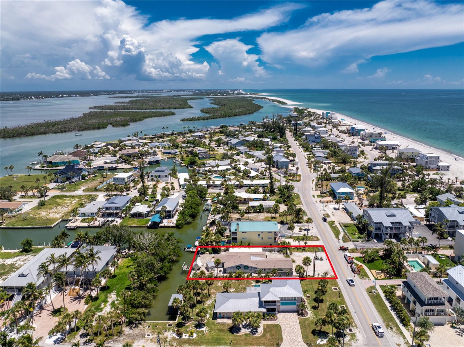 Image 14 of 40 For 1475 Gulf Boulevard