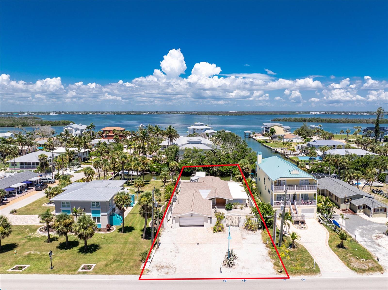 Image 3 of 40 For 1475 Gulf Boulevard
