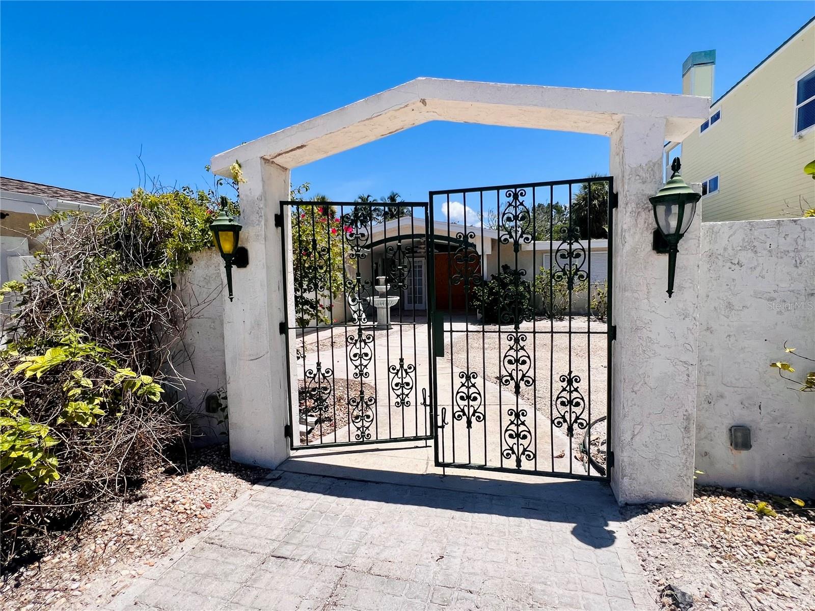 Image 40 of 40 For 1475 Gulf Boulevard