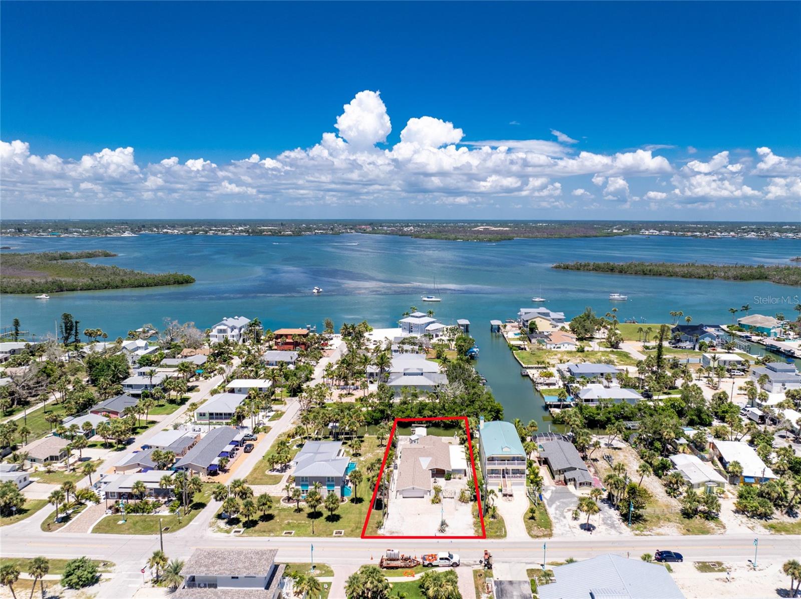 Image 5 of 40 For 1475 Gulf Boulevard