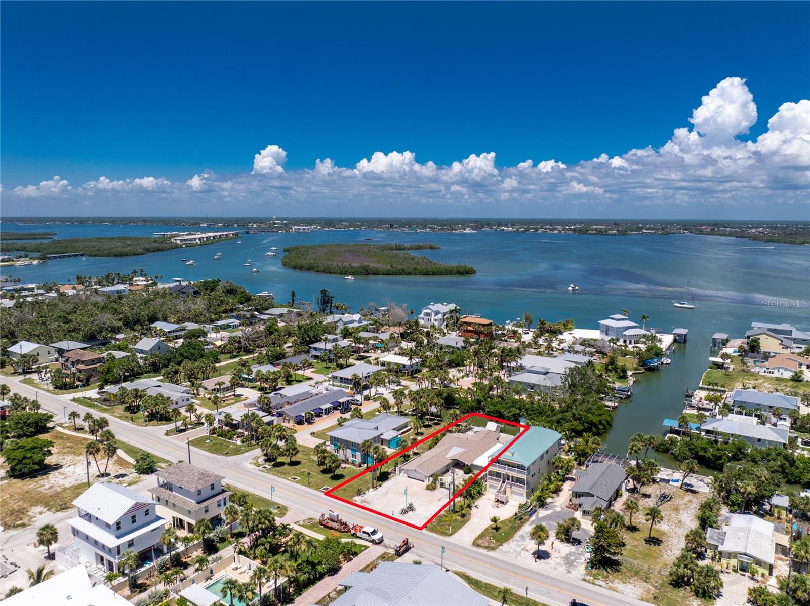 Image 6 of 40 For 1475 Gulf Boulevard