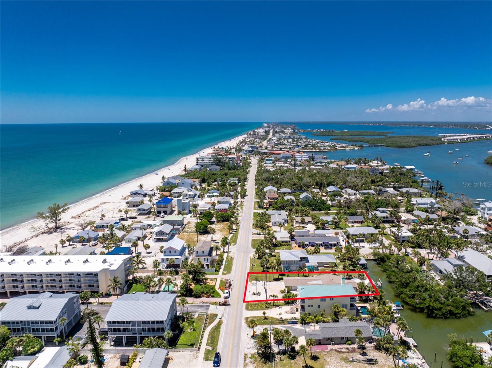 Image 8 of 40 For 1475 Gulf Boulevard