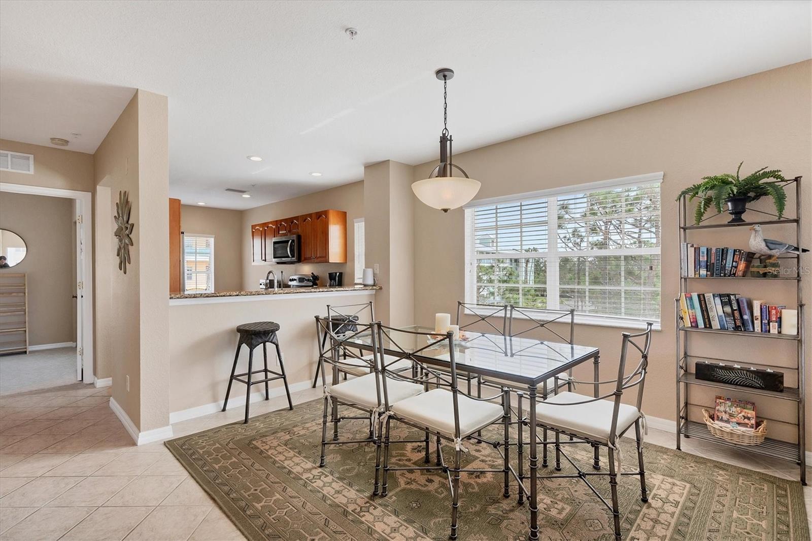 Image 4 of 19 For 8411 Placida Road 301