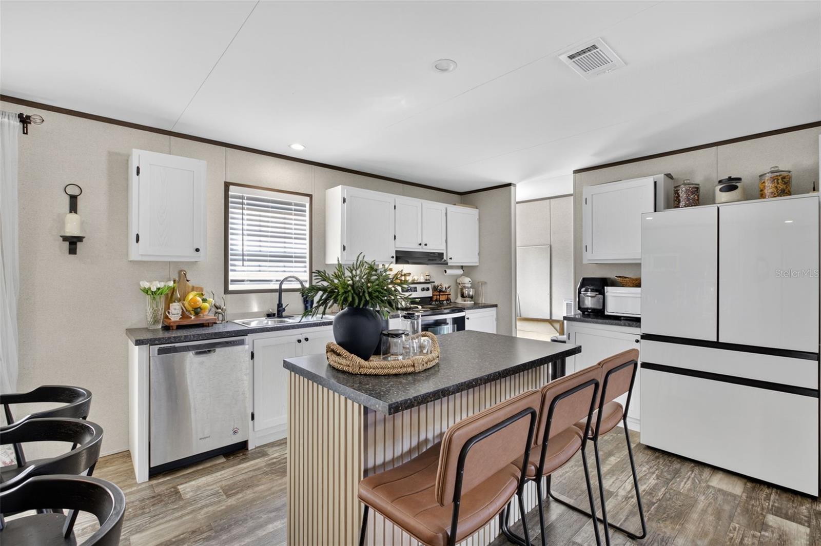 Image 12 of 29 For 6235 Sweden Boulevard