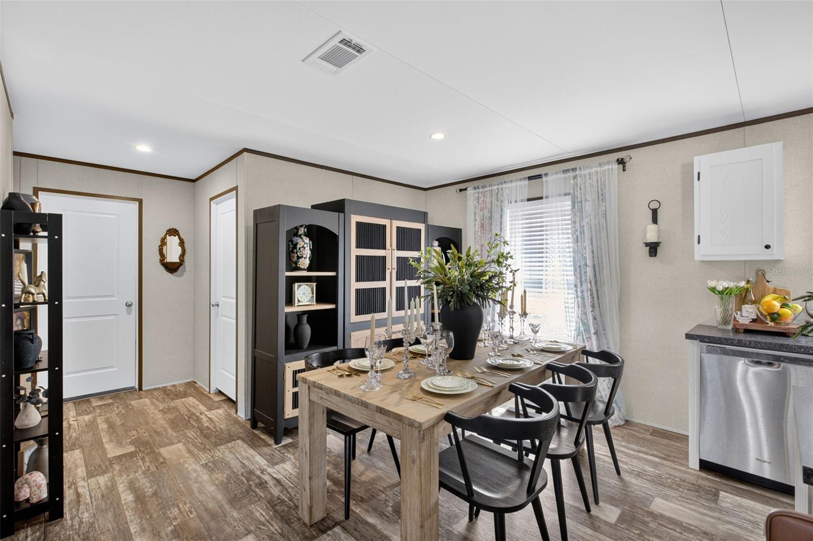 Image 15 of 29 For 6235 Sweden Boulevard