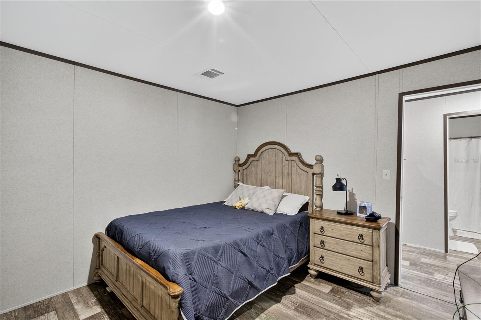 Image 26 of 29 For 6235 Sweden Boulevard