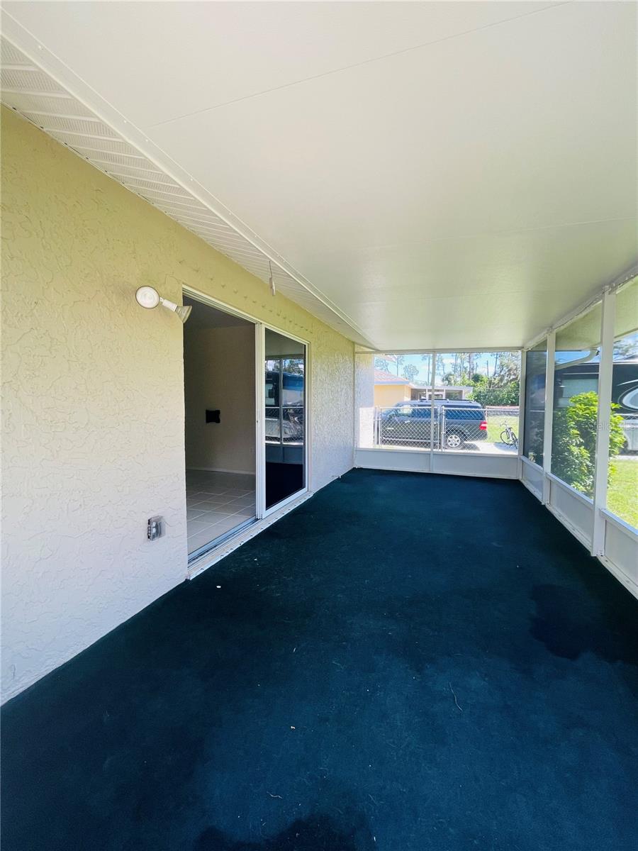 Image 12 of 13 For 2450 Strawlawn Street