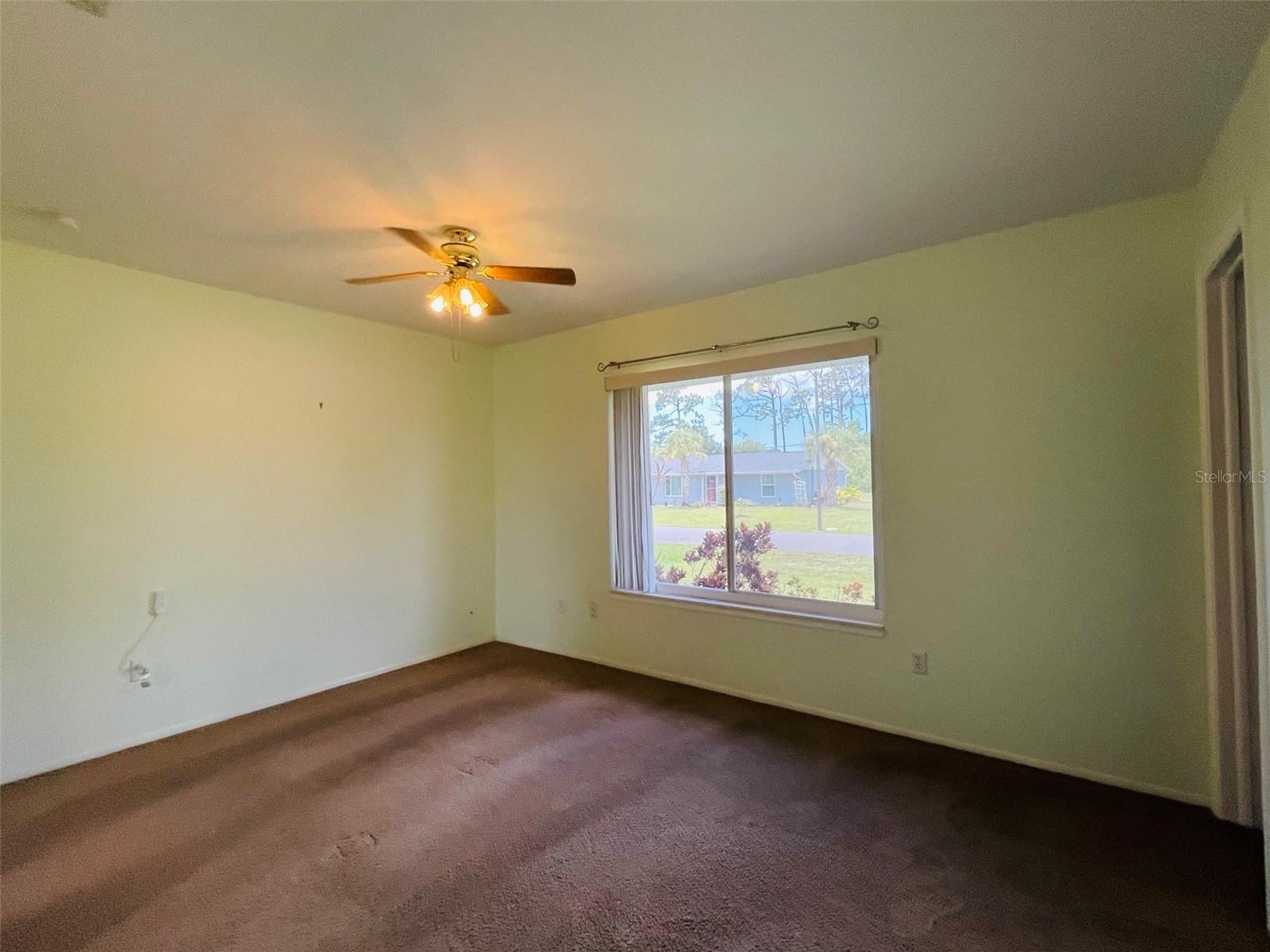 Image 7 of 13 For 2450 Strawlawn Street