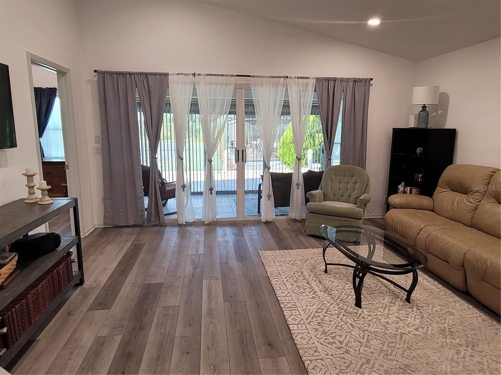 Image 10 of 43 For 14277 Palm Terrace