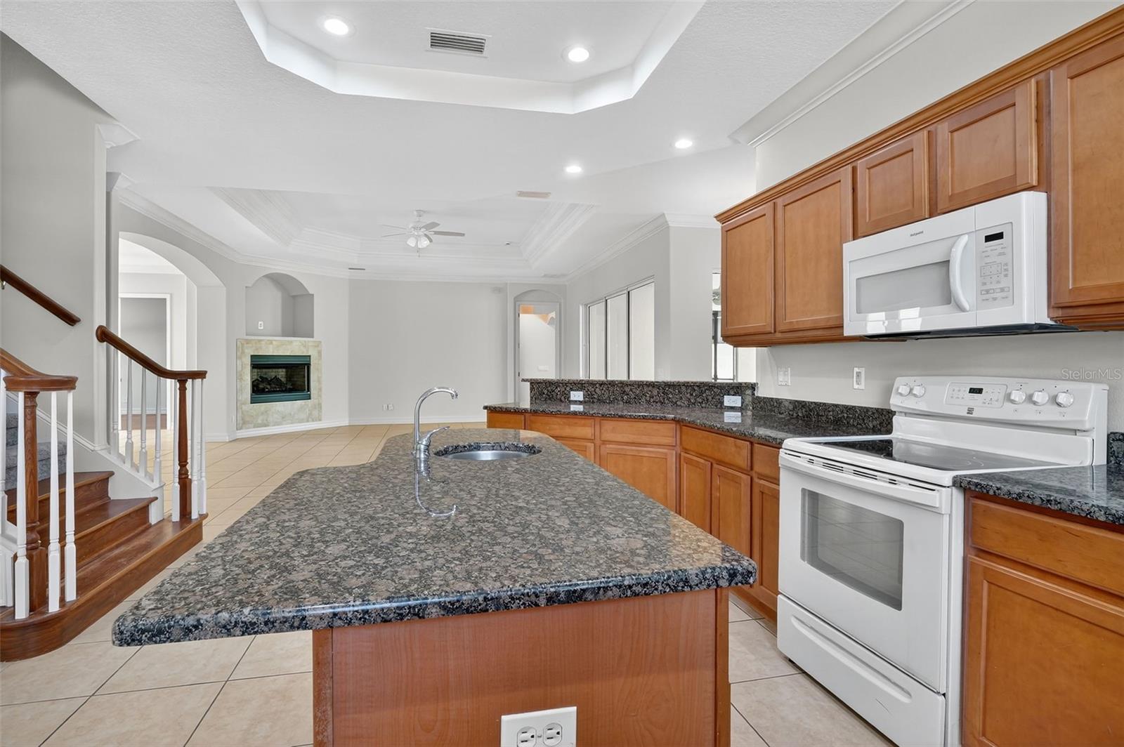 Image 13 of 49 For 694 Rotonda Circle