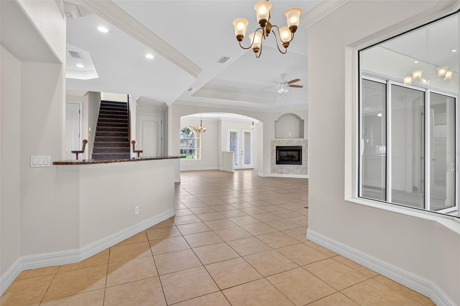 Image 16 of 49 For 694 Rotonda Circle