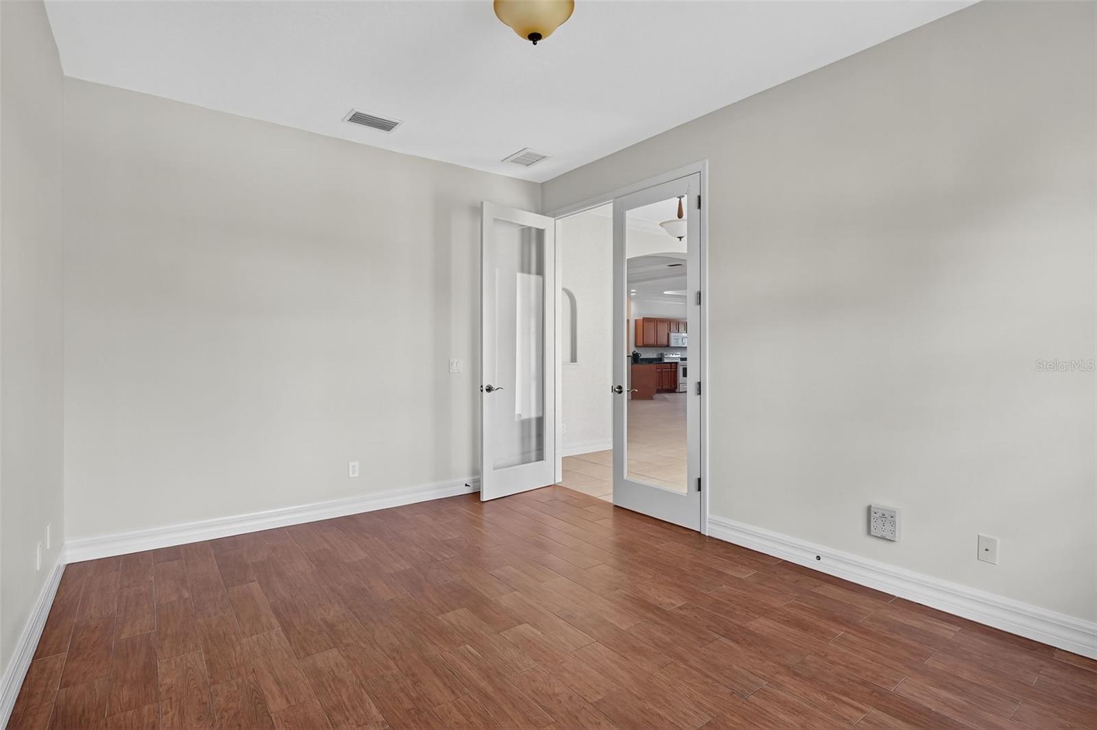 Image 19 of 49 For 694 Rotonda Circle