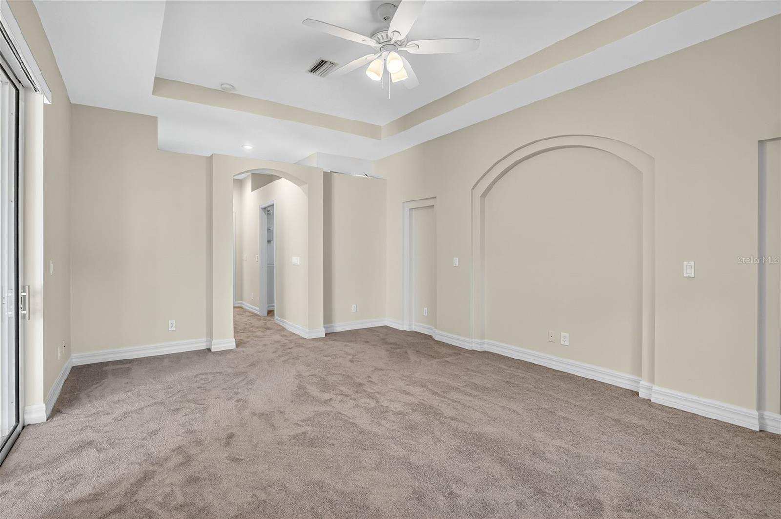 Image 23 of 49 For 694 Rotonda Circle