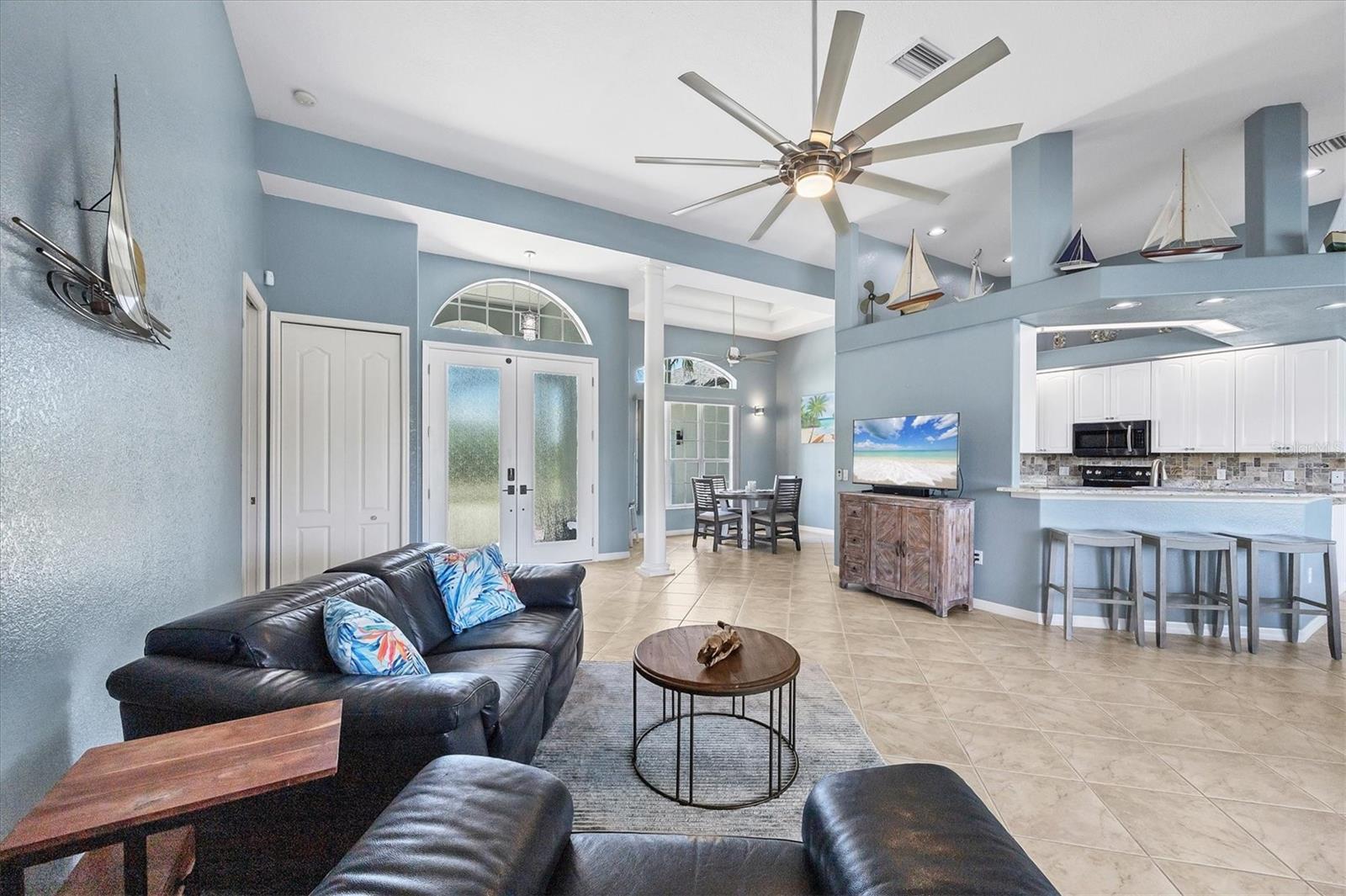 Image 14 of 87 For 15674 Applewhite Circle