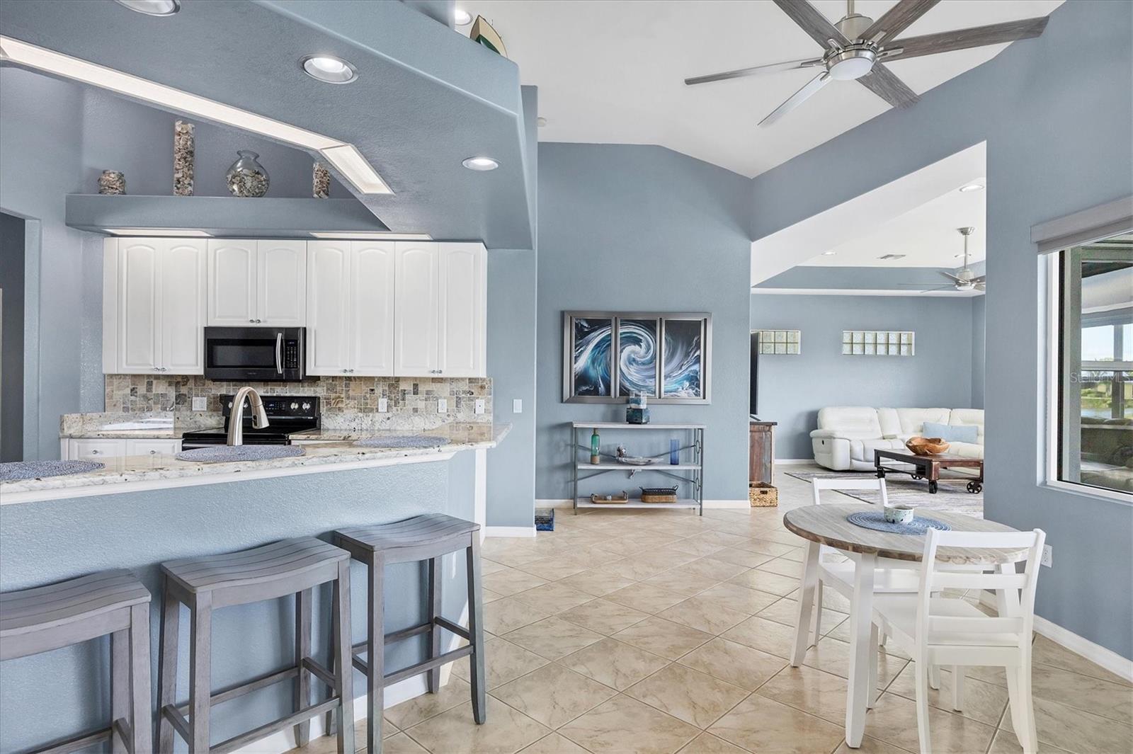Image 17 of 87 For 15674 Applewhite Circle