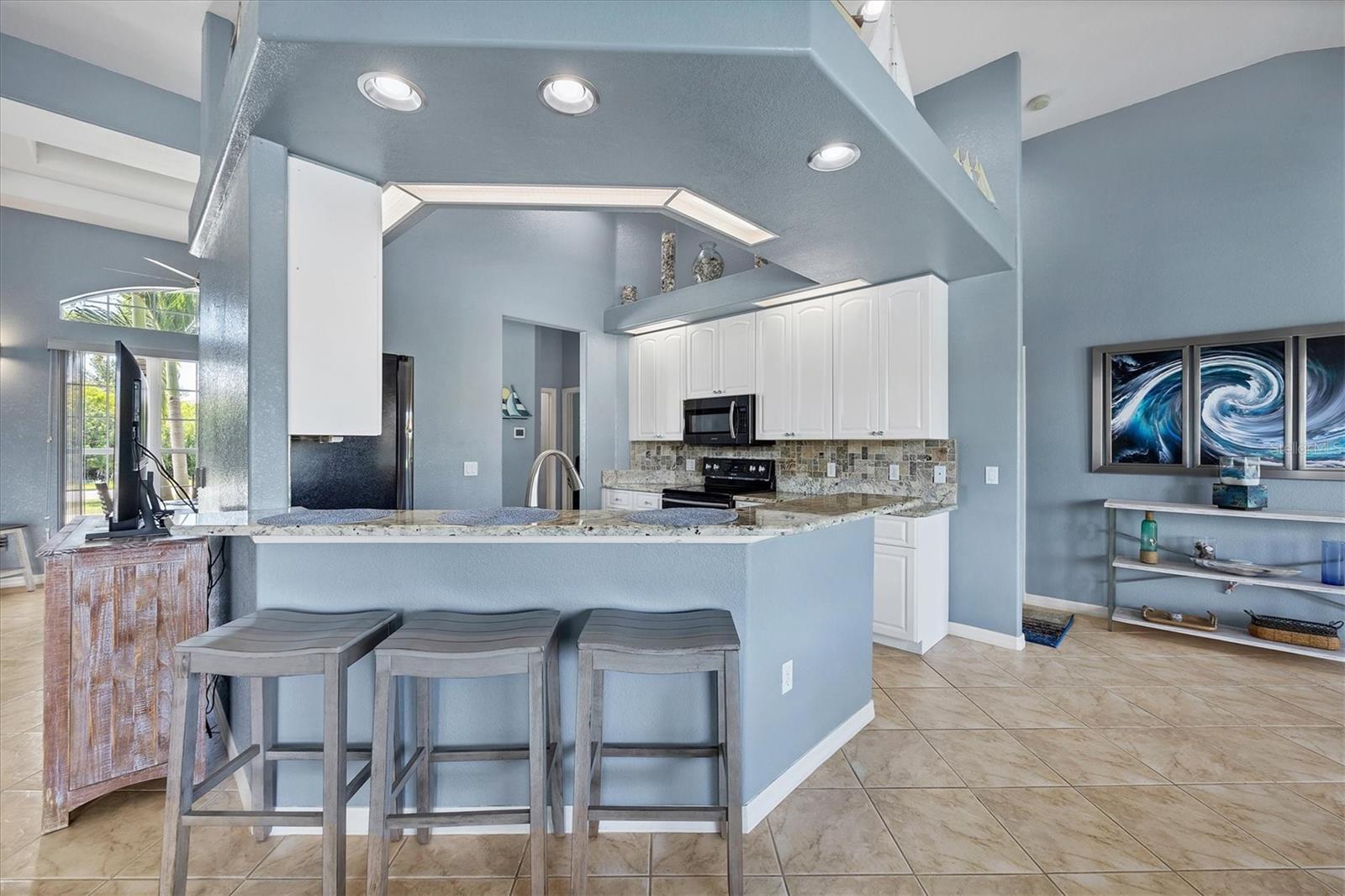 Image 18 of 87 For 15674 Applewhite Circle