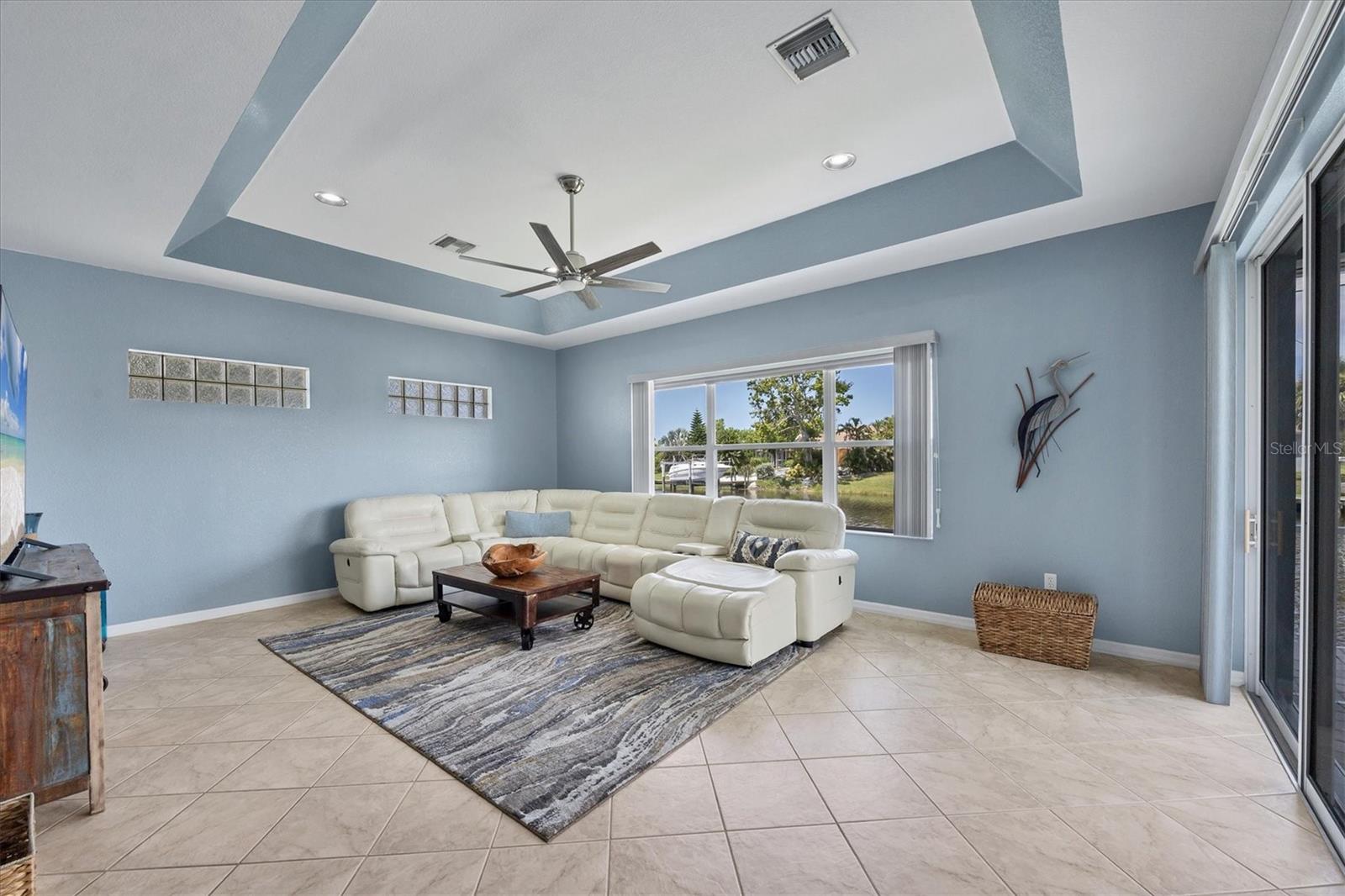 Image 26 of 87 For 15674 Applewhite Circle