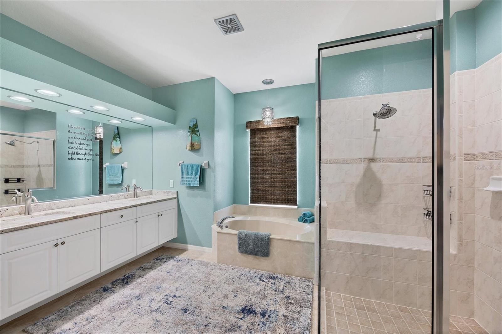 Image 36 of 87 For 15674 Applewhite Circle