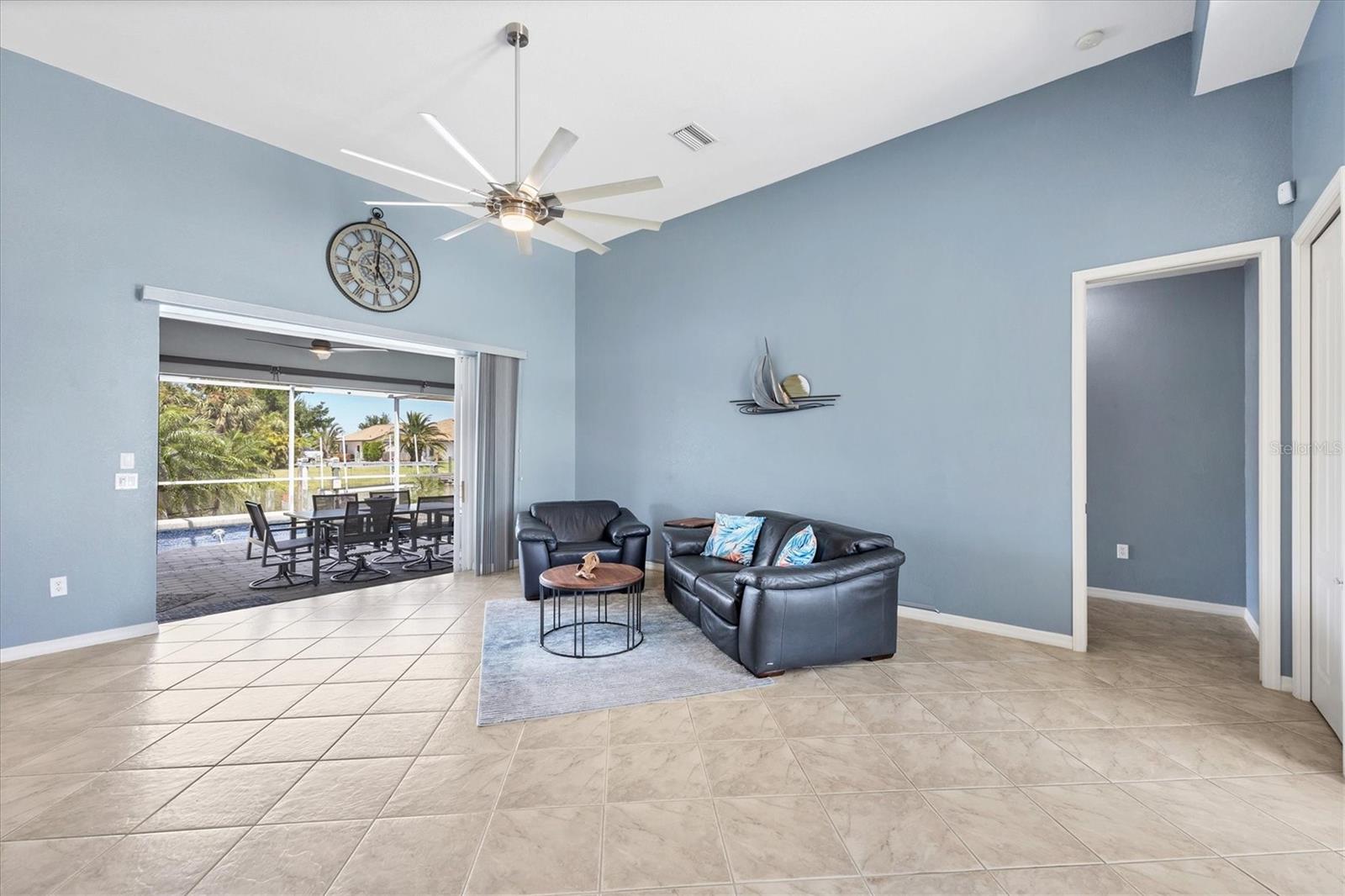 Image 6 of 87 For 15674 Applewhite Circle