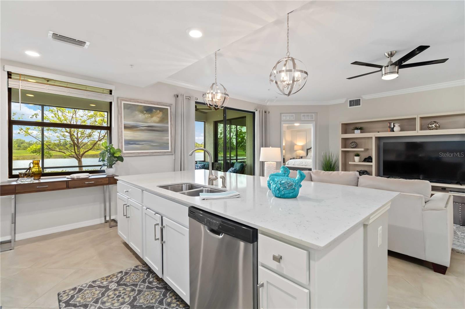 Image 13 of 96 For 10805 Tarflower Drive 101