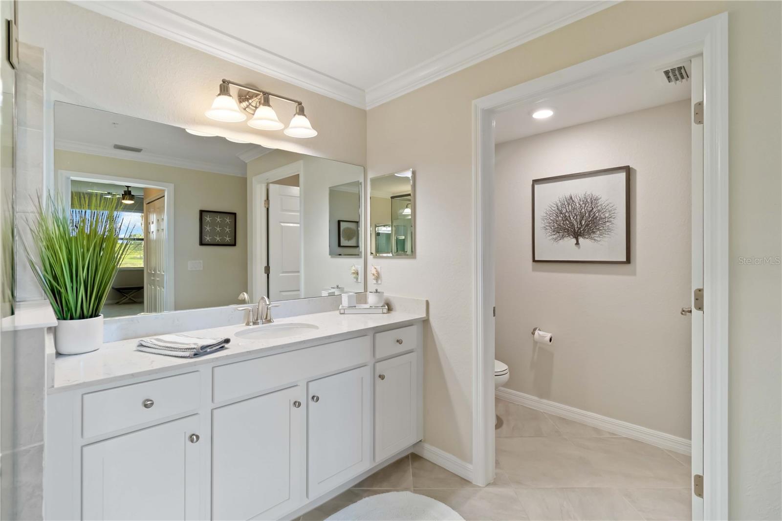 Image 27 of 96 For 10805 Tarflower Drive 101
