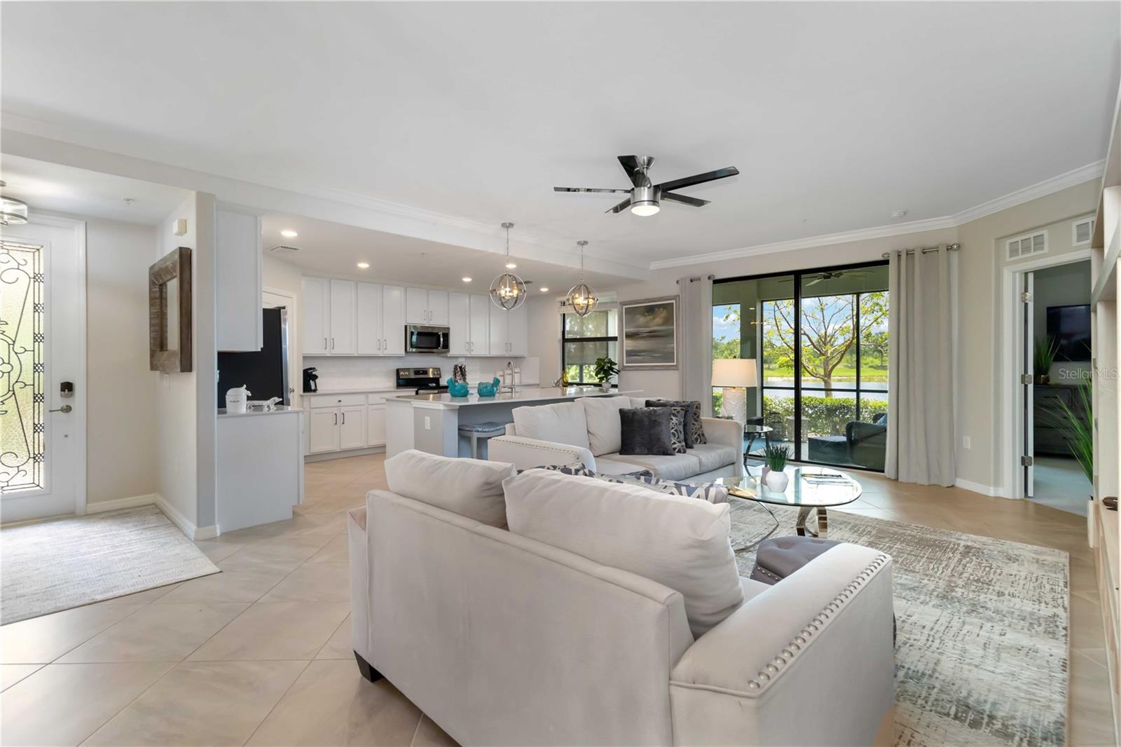 Image 4 of 96 For 10805 Tarflower Drive 101