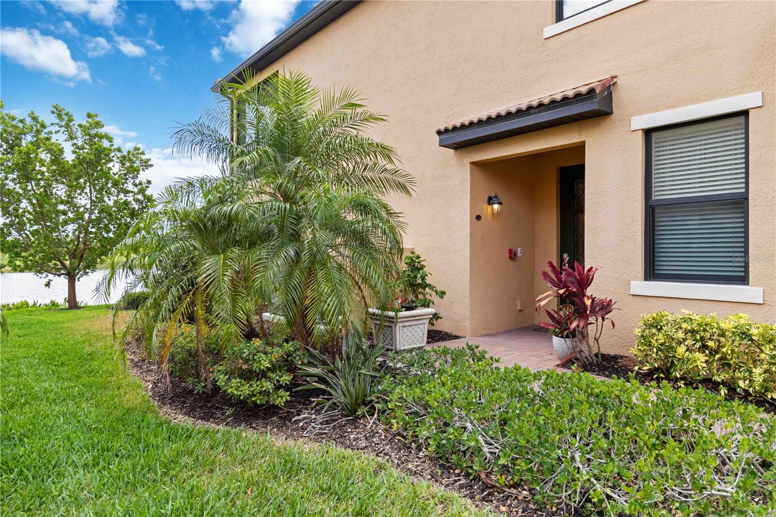 Image 42 of 96 For 10805 Tarflower Drive 101