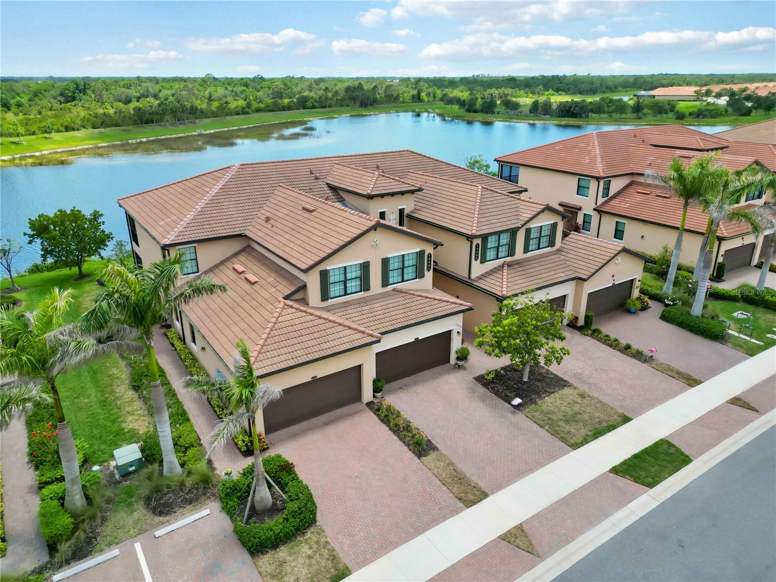 Image 47 of 96 For 10805 Tarflower Drive 101