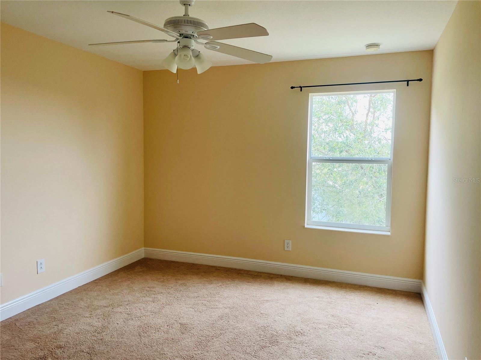 Image 16 of 27 For 2803 Suncoast Lakes Boulevard