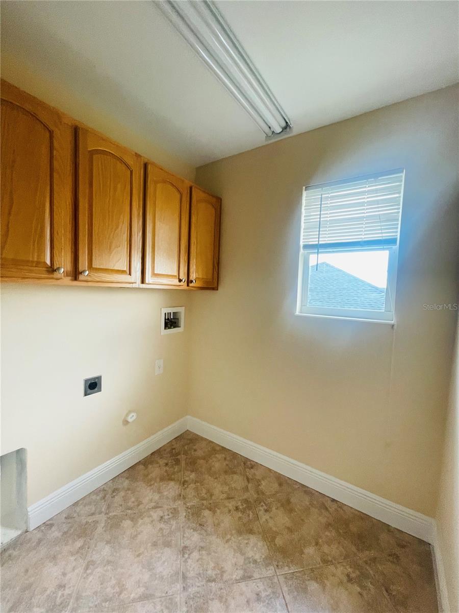 Image 20 of 27 For 2803 Suncoast Lakes Boulevard