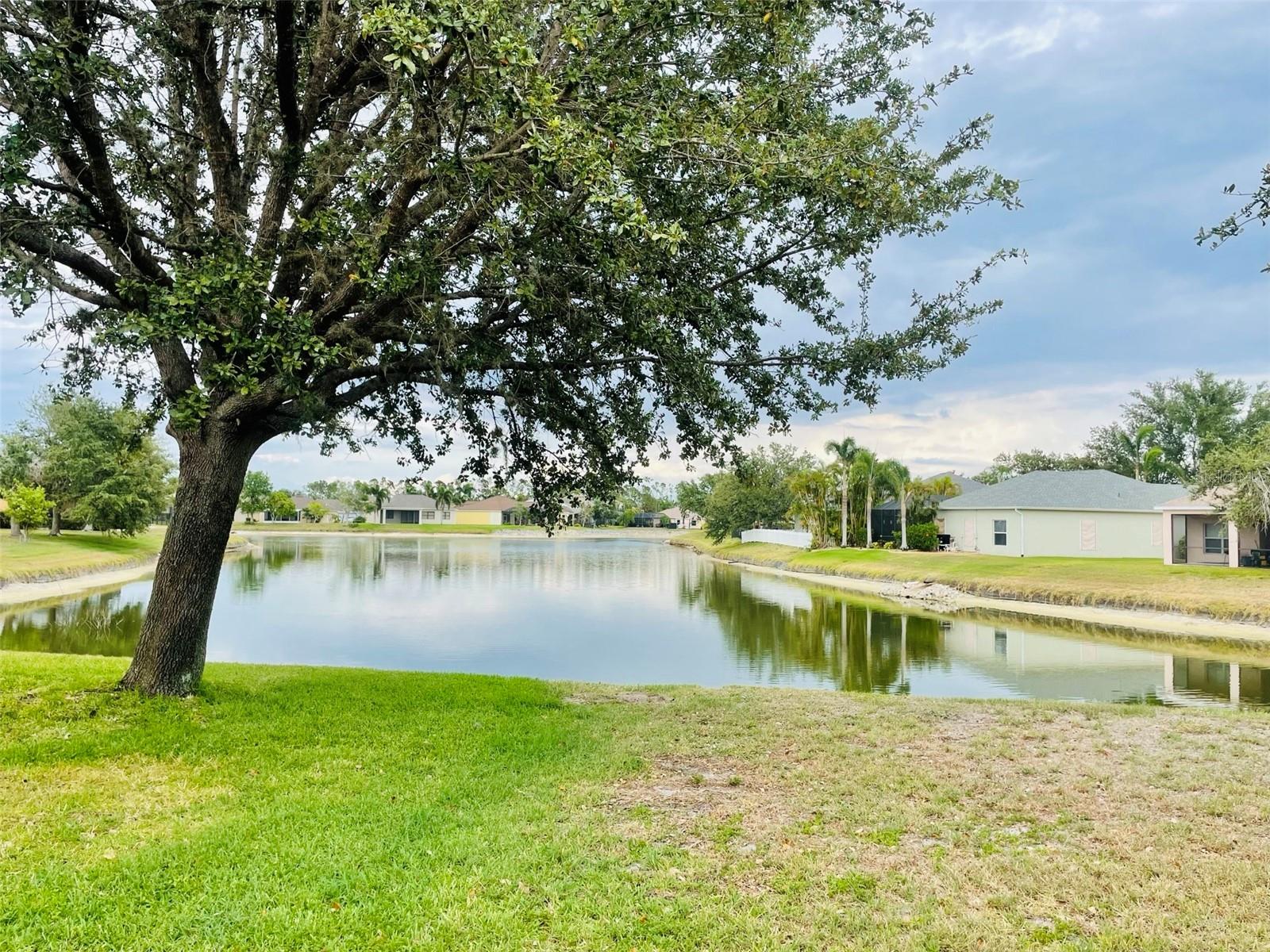 Image 23 of 27 For 2803 Suncoast Lakes Boulevard