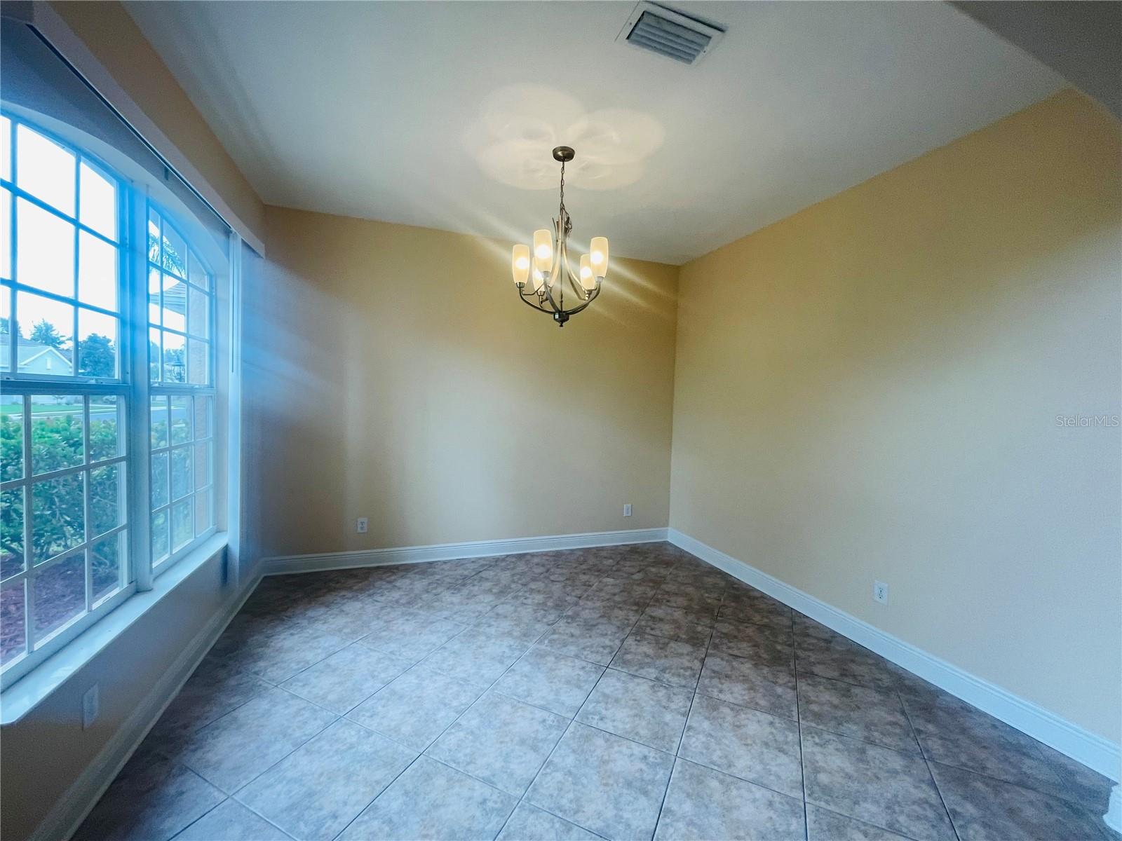 Image 7 of 27 For 2803 Suncoast Lakes Boulevard