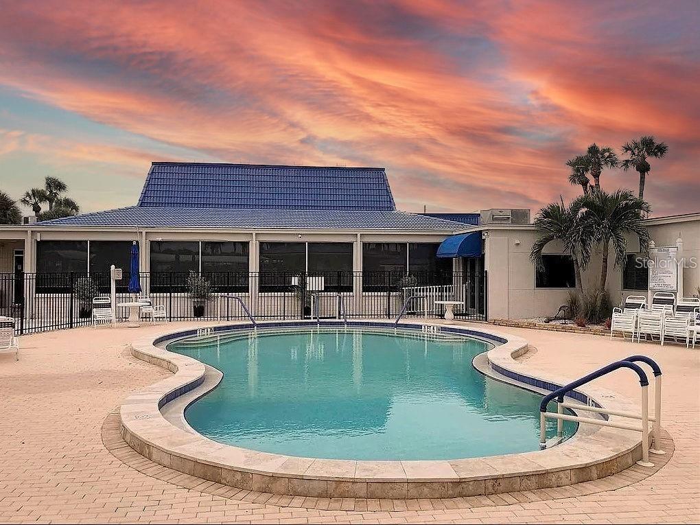 Image 7 of 24 For 706 Roma Road