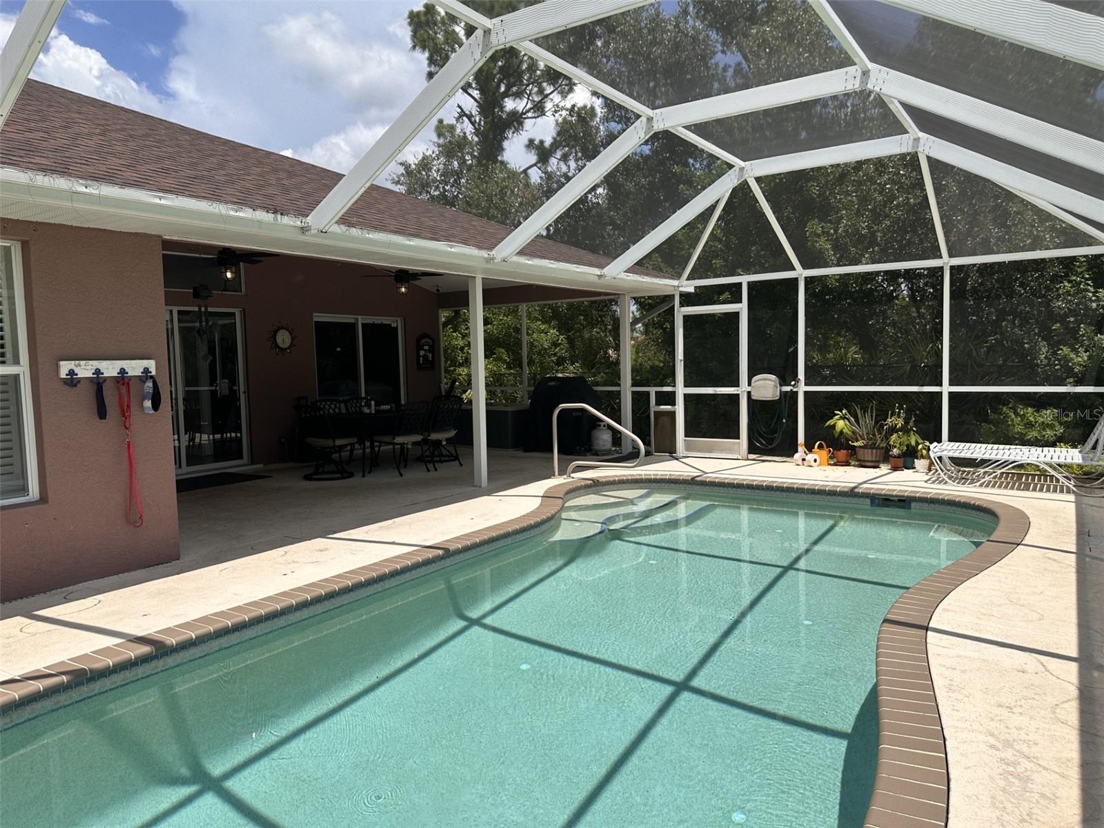 Image 18 of 19 For 11369 Reinhardt Avenue