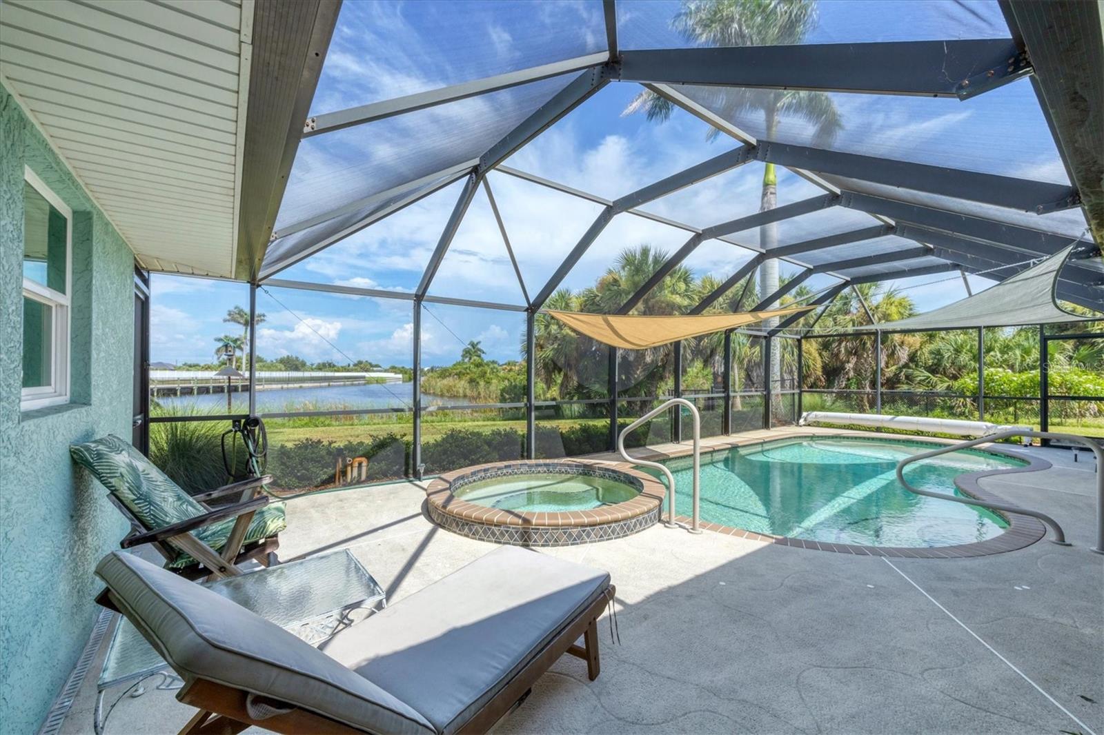 Image 37 of 72 For 9944 Winnipeg Street