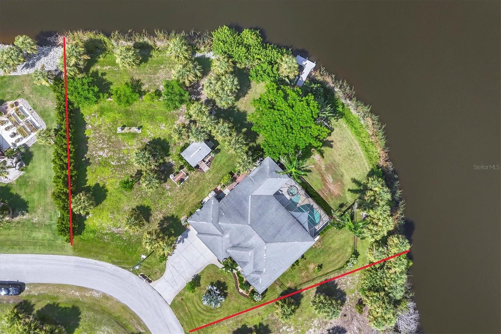 Image 5 of 72 For 9944 Winnipeg Street