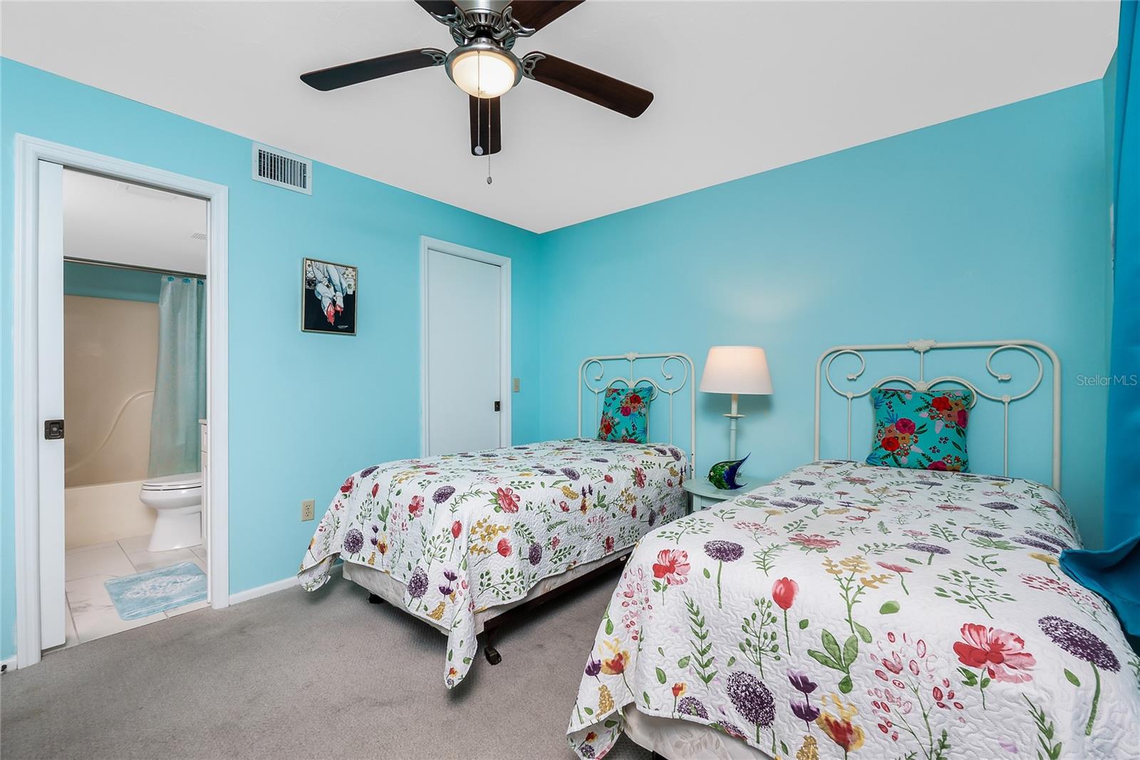 Image 17 of 43 For 6800 Placida Road 1007