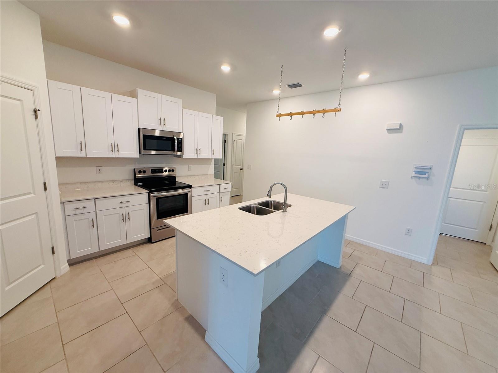 Image 16 of 24 For 4034 San Clemente Court