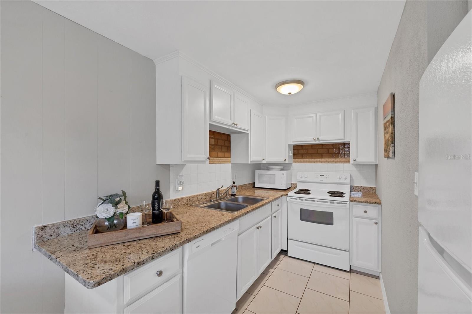 Image 12 of 67 For 95 Orange Street