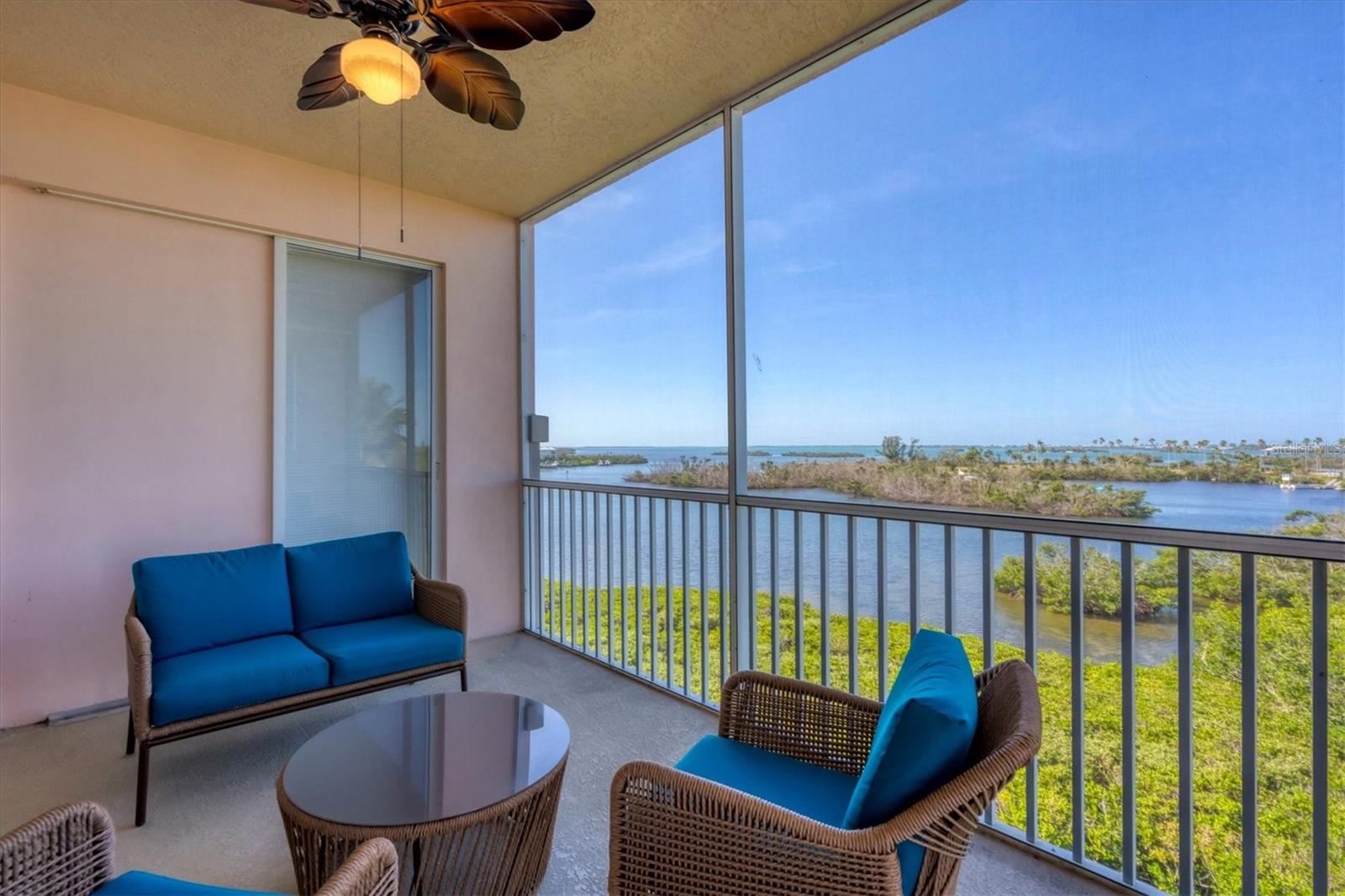 Image 14 of 18 For 13113 Gasparilla Road 503