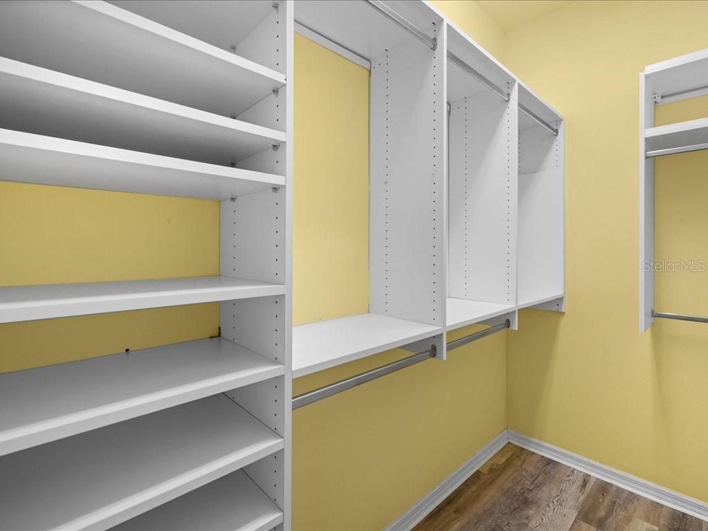 Image 32 of 61 For 3927 Whispering Oaks Drive